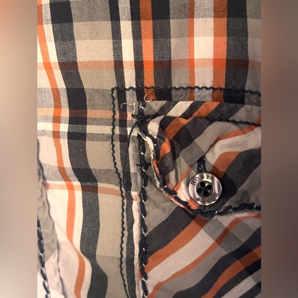MAKE AN OFFER!! ROAR SIGNATURE WESTERN BUTTON DOWN SHIRT ! - Picture 7 of 8